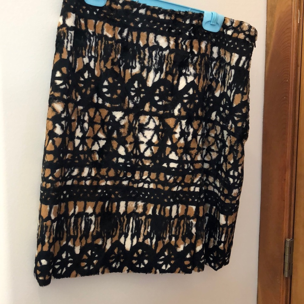 Etcetera Short Skirt With Side Slit Gem